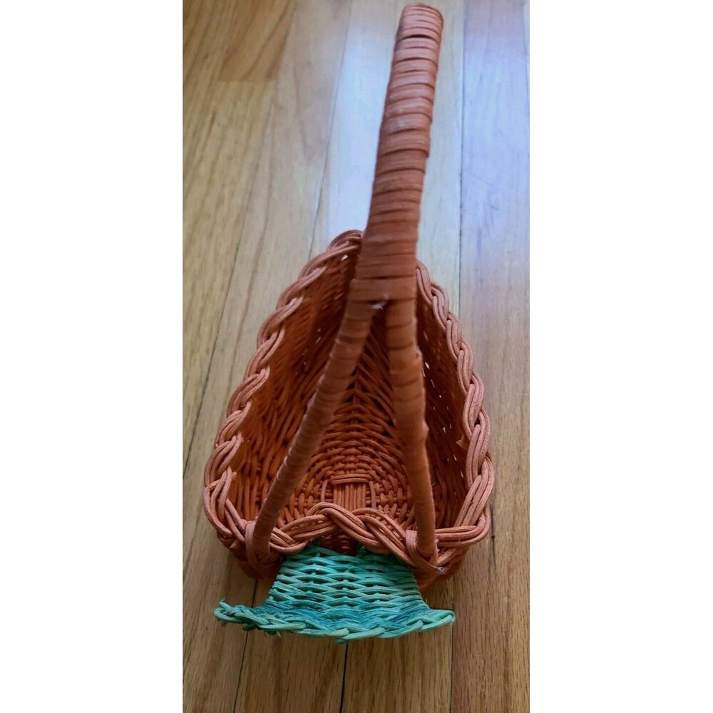 Wicker Carrot BASKET* Carrot Shape ORANGE GREEN *Vtg* MCM* Rare* Cute! - Picture 13 of 14